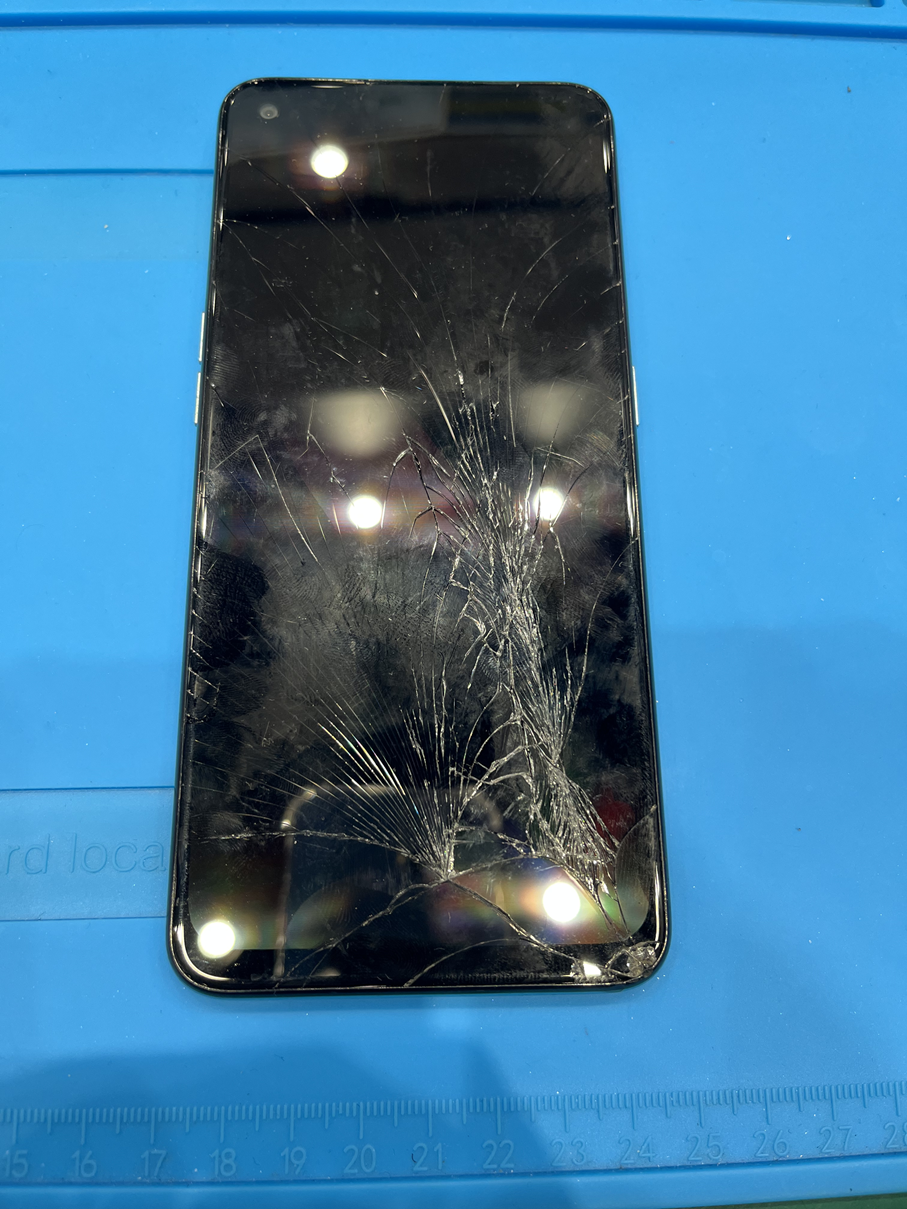 Xperia 10 II（エクスペリア テン マークツー）の画面割れ修理